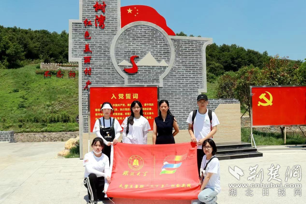 自己经济很好但是就是交不到同窗的朋友怎么回事？游戏画面